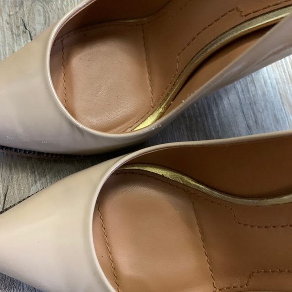 Givenchy Pointy Toe Heels ... great condition - Picture 5 of 9